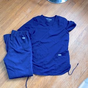 Greys scrub set. Small top medium bottom